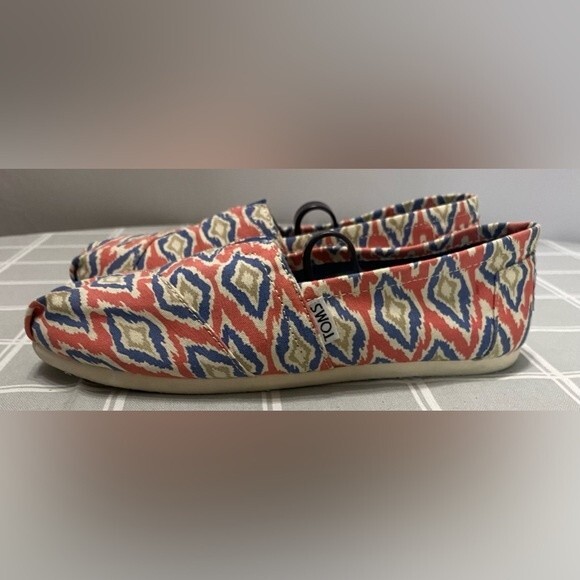Tom’s Women’s Multi Canvas Festival Ikat Print Flats Espadrilles Size 8 - Picture 2 of 11
